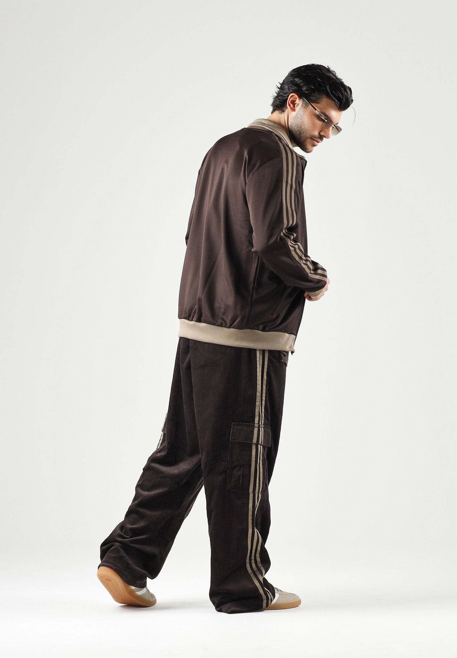 ADIDAS ORIGINALS Jeans cargo marrone/coffe per uomo e donna KR1405 . ADIDAS ORIGINALS 