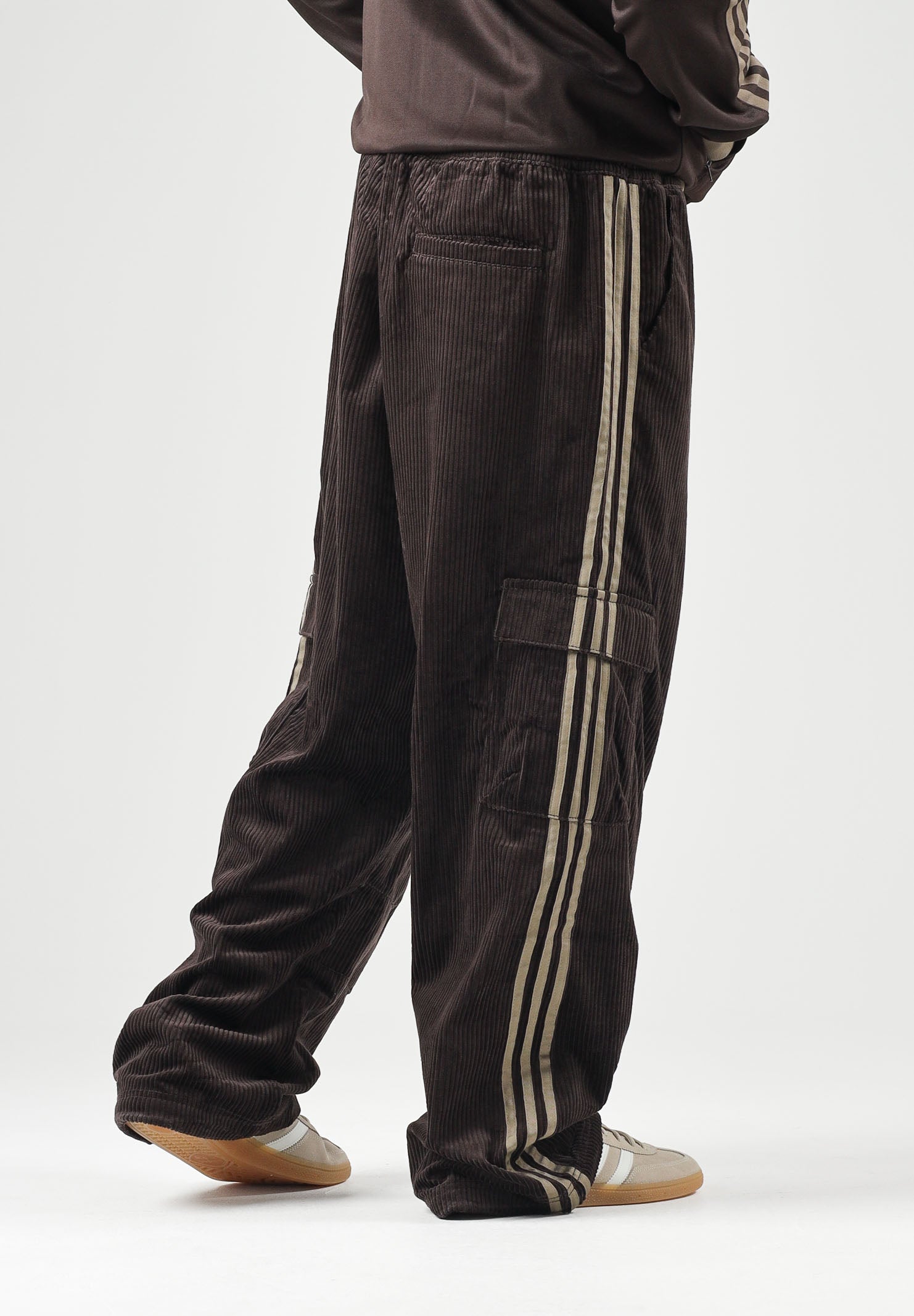 ADIDAS ORIGINALS Jeans cargo marrone/coffe per uomo e donna KR1405 . ADIDAS ORIGINALS 