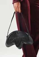 ADIDAS ORIGINALS Borsa TREFOIL Bag Metallic PU Black, nero, da donna. KR1602 . ADIDAS ORIGINALS 