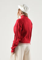 ADIDAS ORIGINALS Felpa con zip ADICOLOR CLASSICS CROPPED  rossa da donna con colletto alto e profilo a contrasto. KR7046 . ADIDAS ORIGINALS 