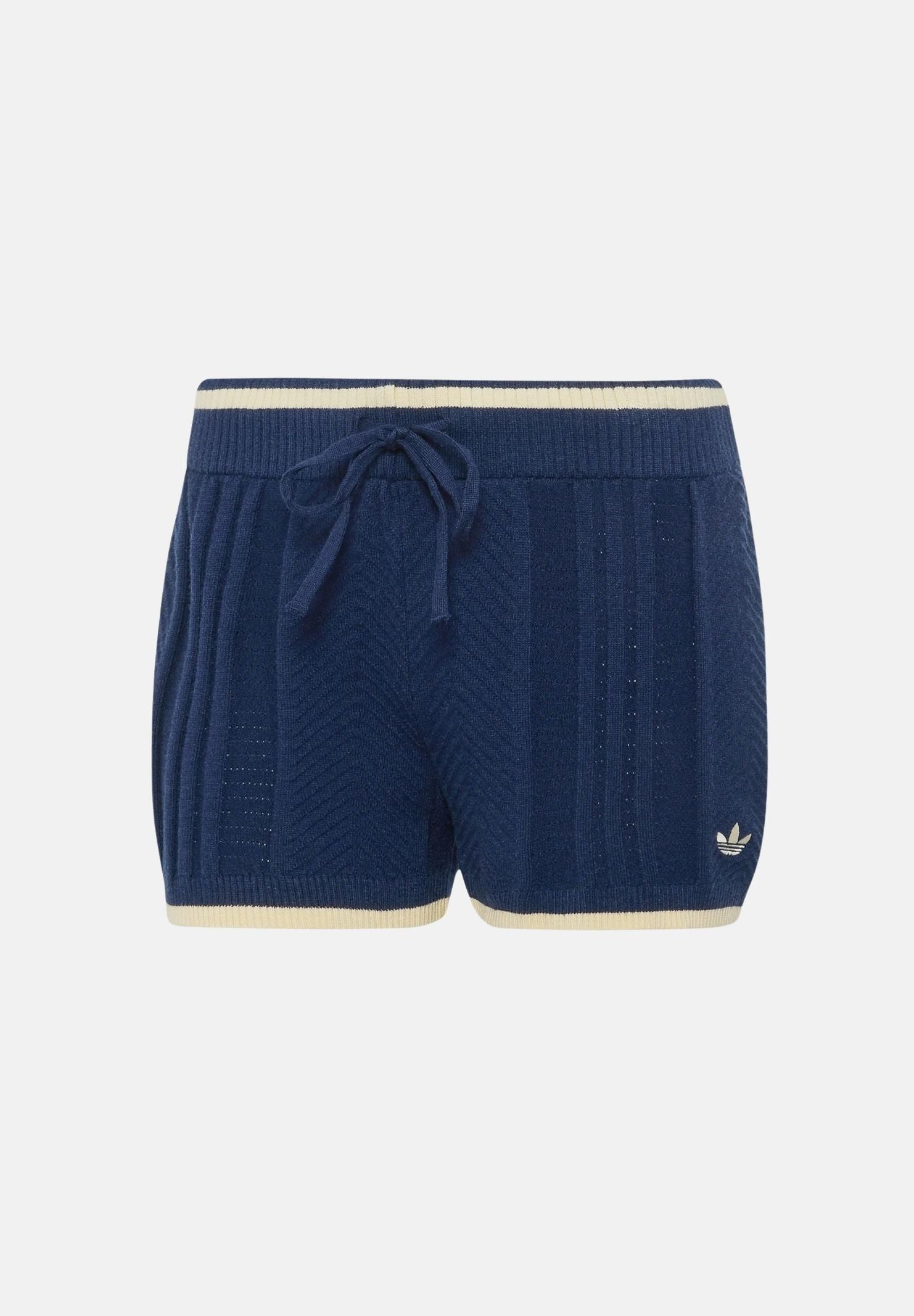 ADIDAS ORIGINALS Shorts CABLE KNIT NIGHT indigo blu notte da donna con lavorazione a trecce<BR/> KR7050 . ADIDAS ORIGINALS 