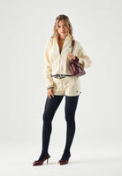 ADIDAS ORIGINALS Shorts CABBLE KNIT warm vanilla, giallo-chiaro da donna con lavorazione a trecce <BR/> KR7052 . ADIDAS ORIGINALS 