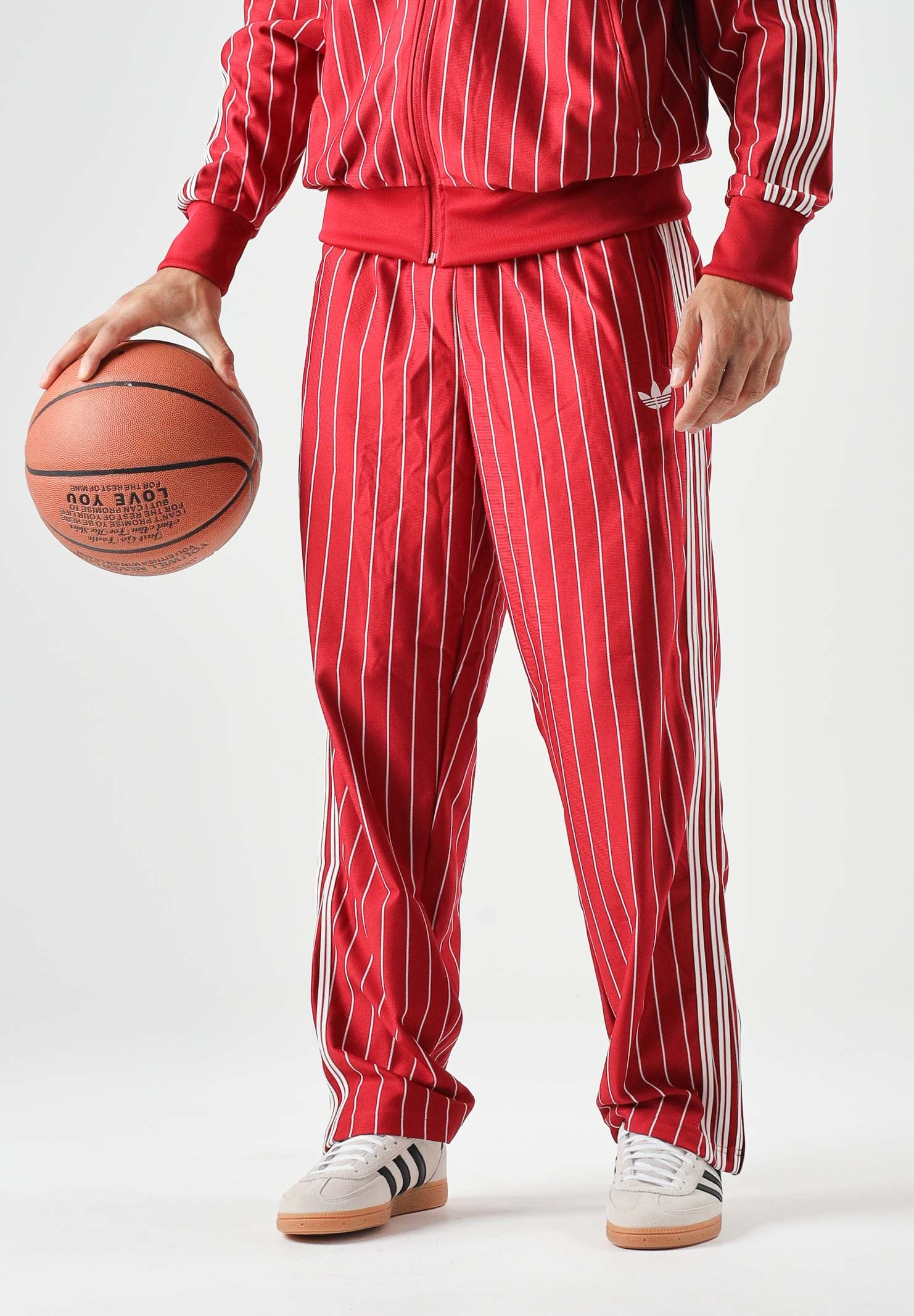 ADIDAS ORIGINALS Pantaloni sportivi Firebird Pinstripes Track Pants team victory red rosso, colore basico rosso, uomo. KR7230 . ADIDAS ORIGINALS 