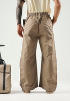 ADIDAS ORIGINALS Pantaloni PREMIUM ESSENTIALS WIDE PANTS beige per uomo e donna KR9655 . ADIDAS ORIGINALS 