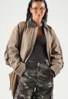 ADIDAS ORIGINALS Bomber giubbotto di jeans PREMIUM ESSENTIALS beige per uomo e donna KR9657 . ADIDAS ORIGINALS 