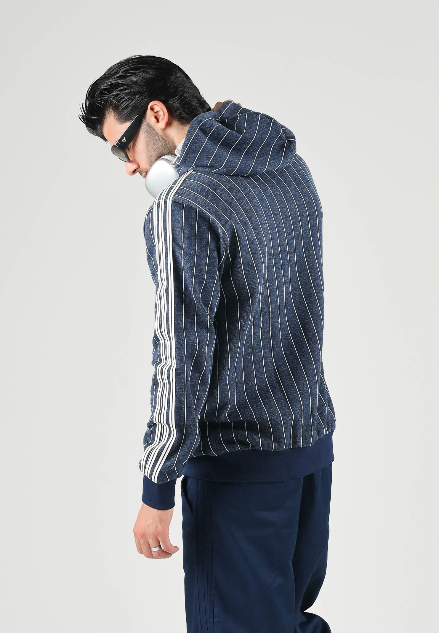 ADIDAS ORIGINALS Felpa con cappuccio PINSTRIPES Night Indigo-blu da uomo con fantasia gessata KR9704 . ADIDAS ORIGINALS 