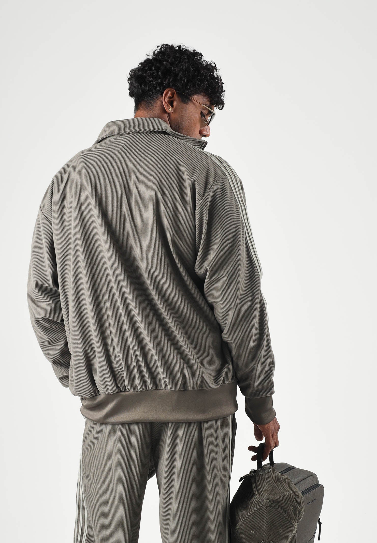 ADIDAS ORIGINALS Felpa con zip FIREBIRD CORDUROY  verde  da uomo KR9712 . ADIDAS ORIGINALS 