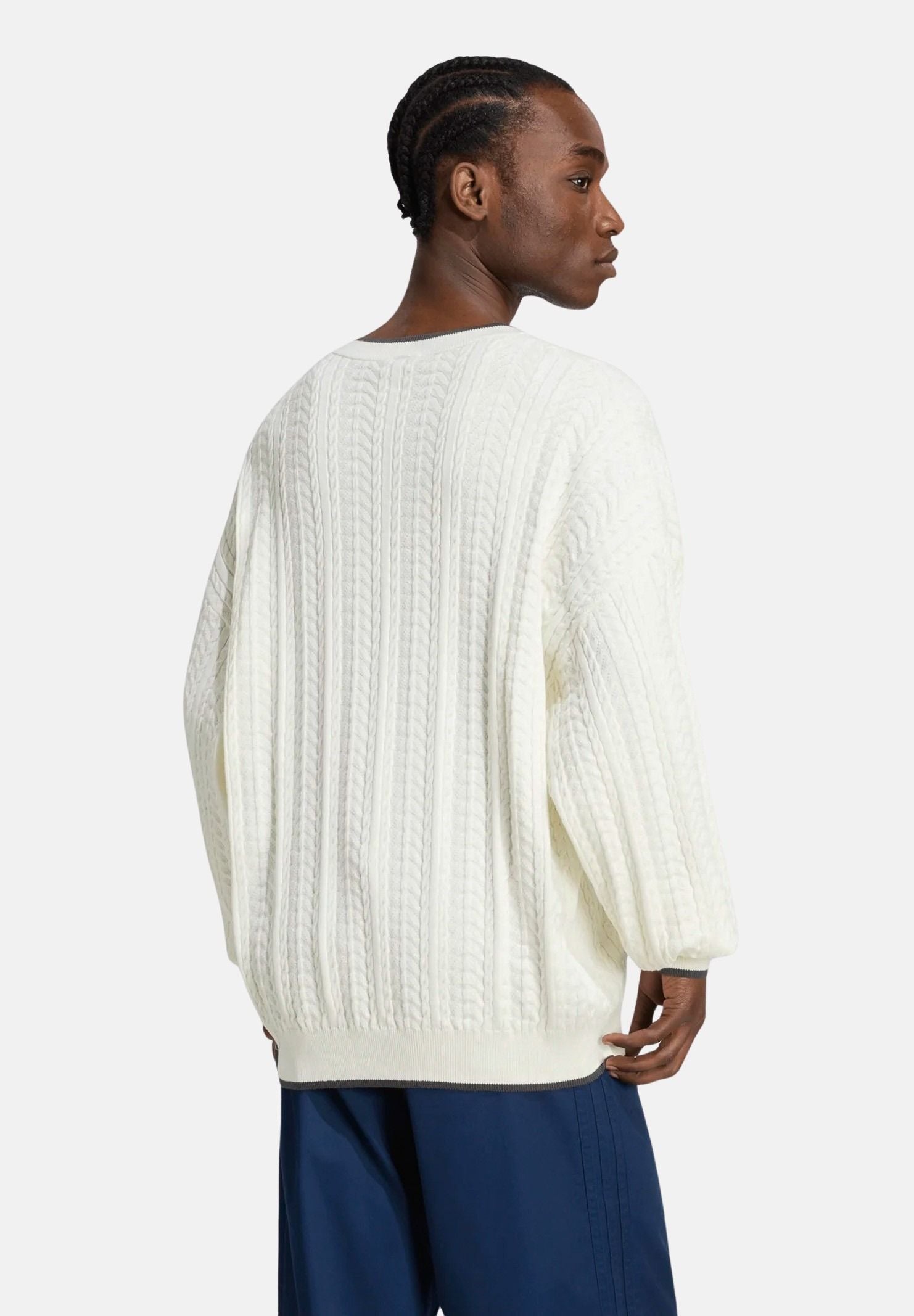 ADIDAS ORIGINALS Magllia CABLE KNIT CREWNECK bianca da uomo con lavorazione a trecce KR9768 . ADIDAS ORIGINALS 