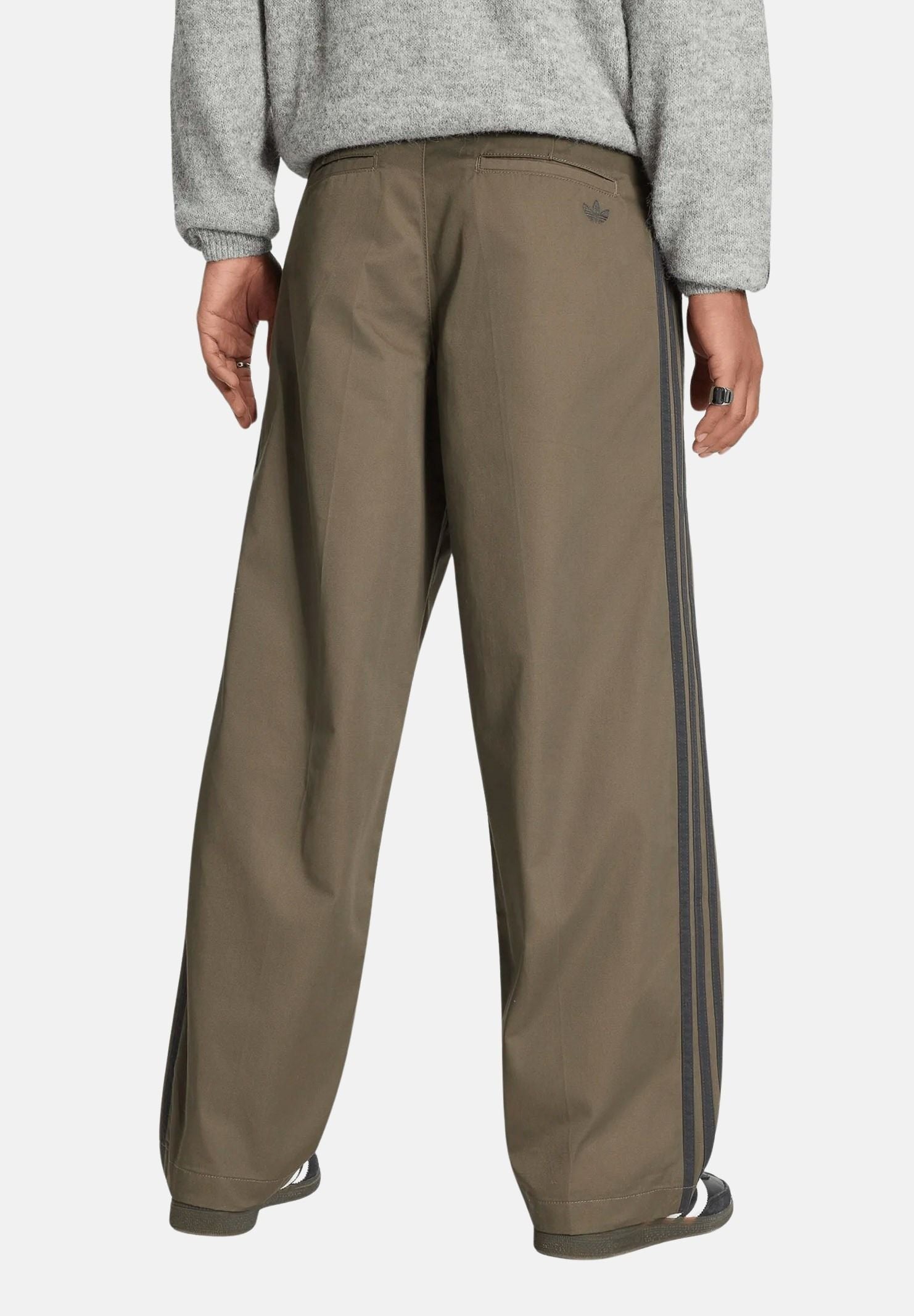 ADIDAS ORIGINALS Pantaloni 3-STRIPES PLEATED branch-marrone da uomo KS4129 . ADIDAS ORIGINALS 