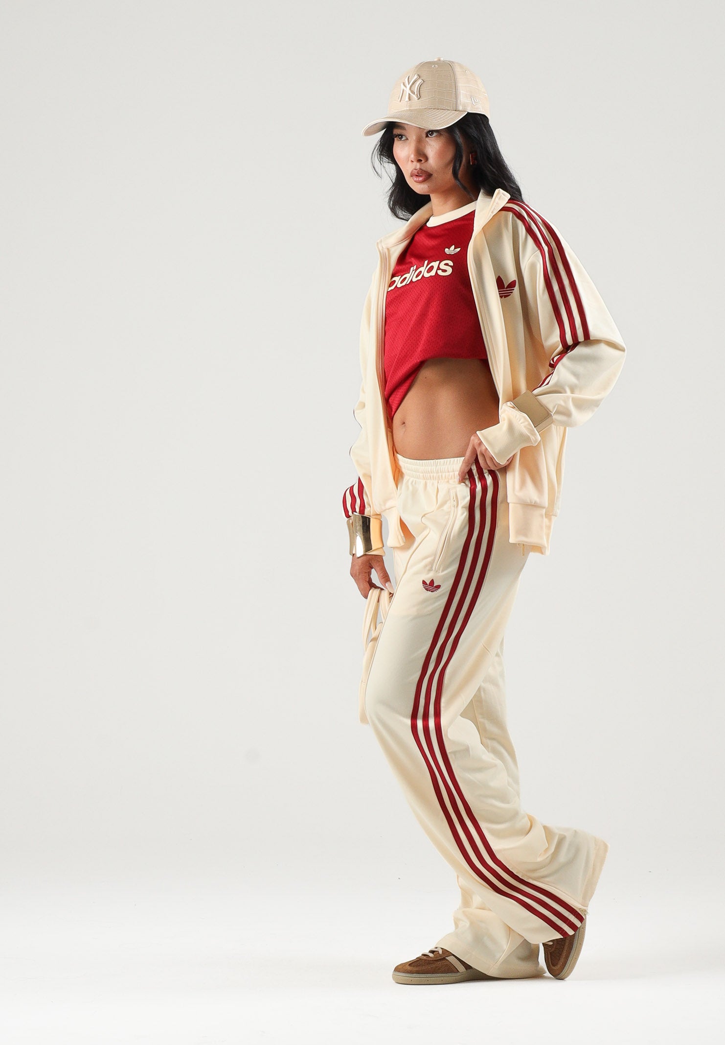 ADIDAS ORIGINALS Pantaloni FIREBIRD LOOSE TRACKSUIT panna per uomo e  donna con tre strisce rosse a contrasto. KS4671 . ADIDAS ORIGINALS 