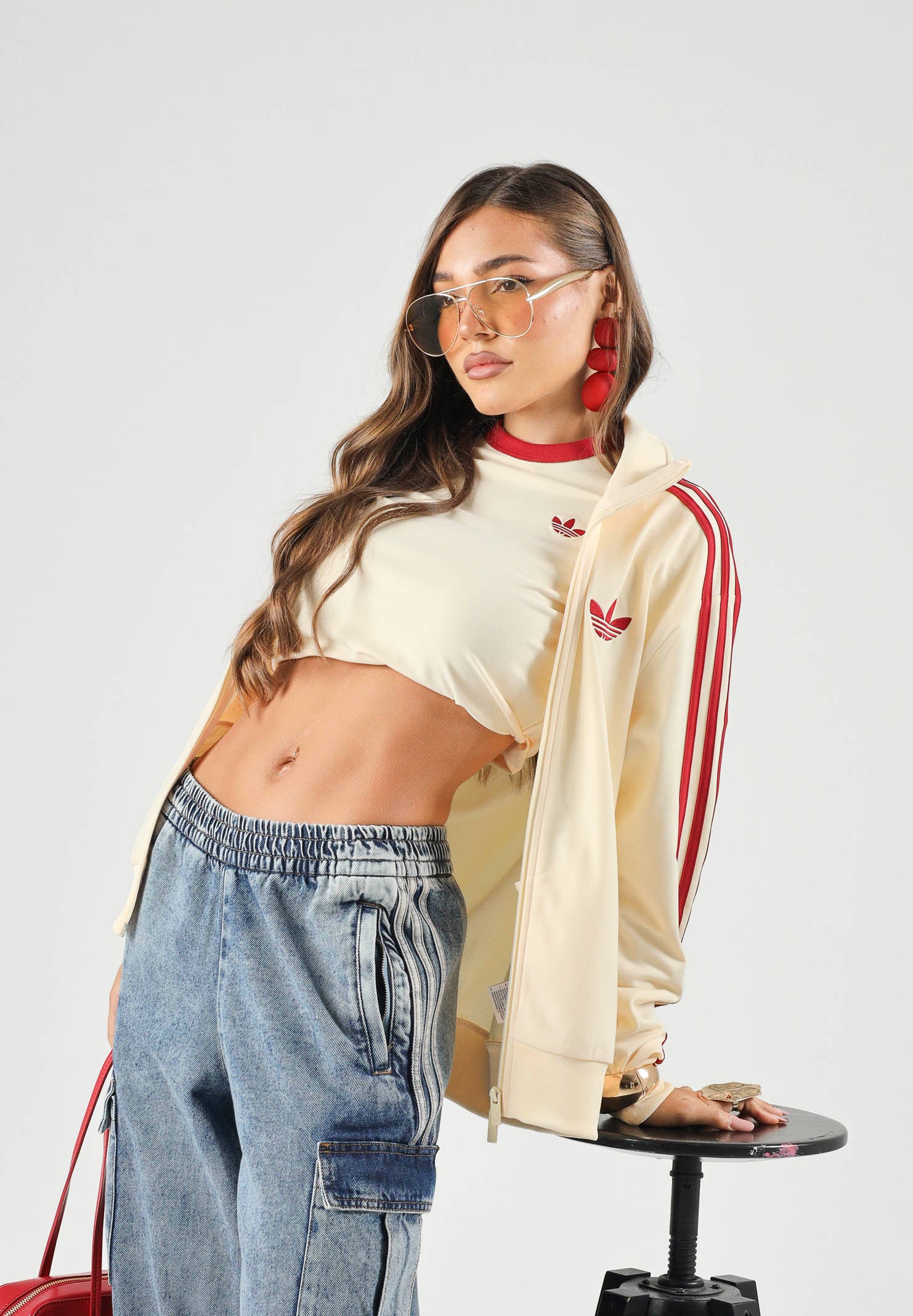 ADIDAS ORIGINALS Giacca  FIREBIRD TRACK TOP LOOSE Warm Vanilla per uomo e donna con iconiche 3-Stripes rosse KS4674 . ADIDAS ORIGINALS 