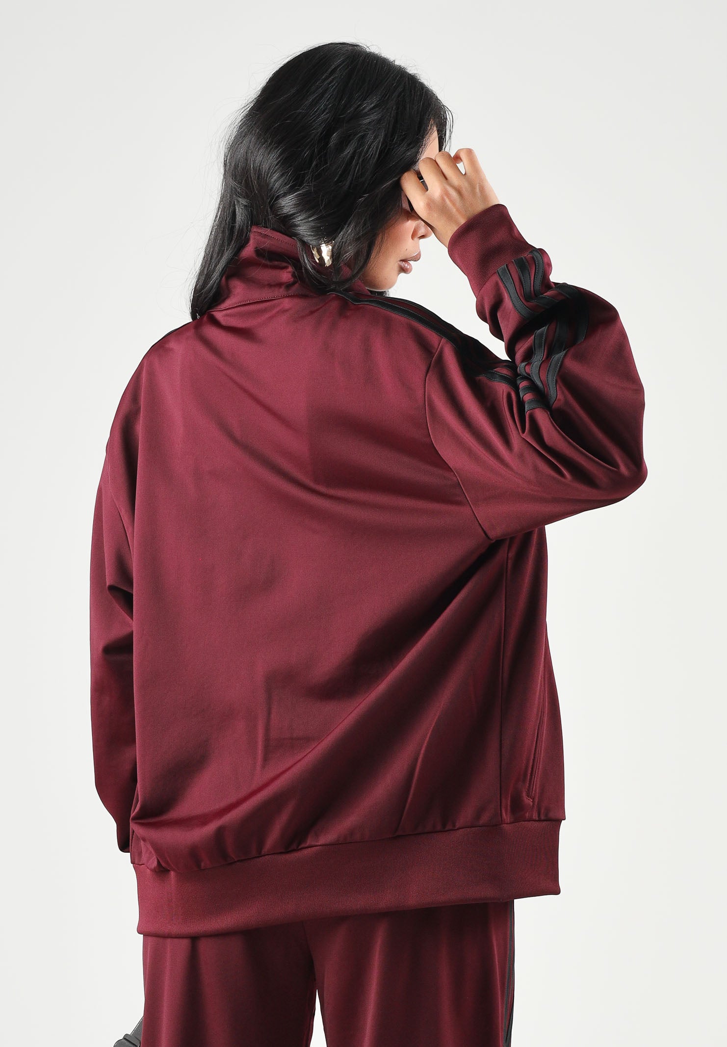 ADIDAS ORIGINALS Felpa con zip FIREBIRD maroon-bordeaux per donna con iconiche bande a contrasto. KS4678 . ADIDAS ORIGINALS 