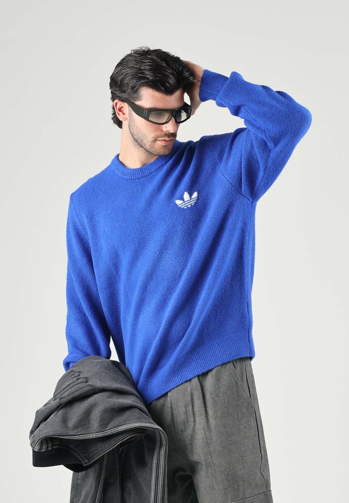 ADIDAS ORIGINALS Maglia girocollo TREFOIL ESSENTIALS FULLY blu per  uomo e donna con logo iconico KS4890 . ADIDAS ORIGINALS 