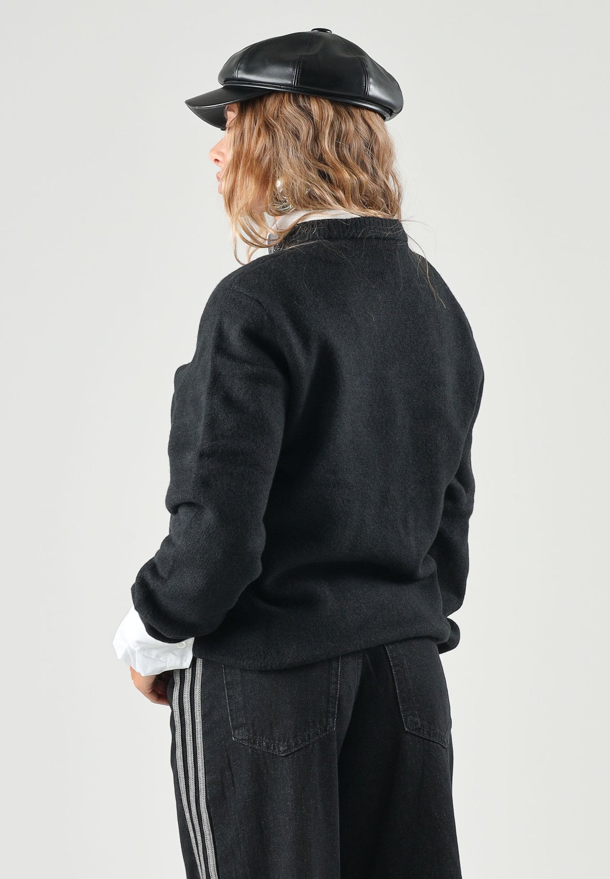 ADIDAS ORIGINALS Maglione girocolloTREFOIL ESSENTIALS FULLY nero da uomo con logo iconico KS4891 . ADIDAS ORIGINALS 