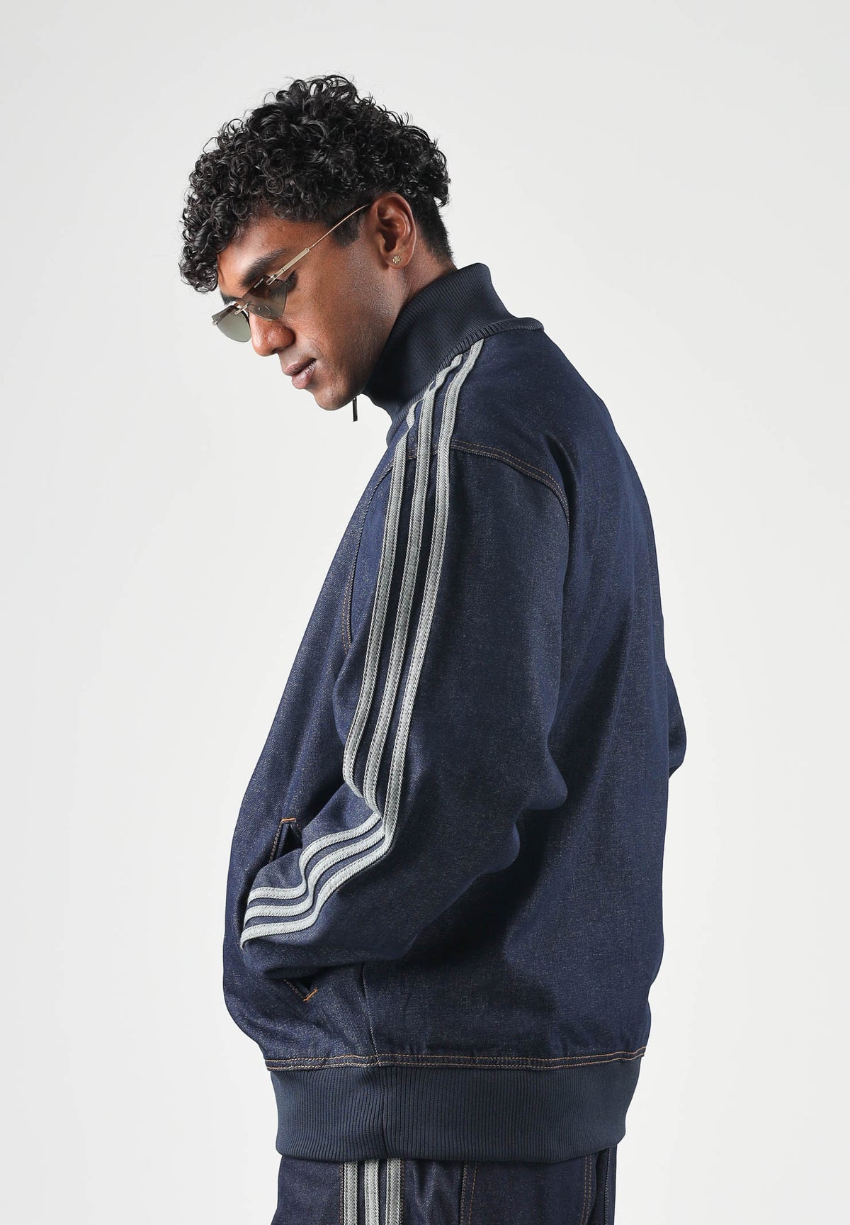 ADIDAS ORIGINALS Giubbotto di jeans FIREBIRD ADICOLOR indigo blu per uomo e donna con 3-Stripes sulle maniche. KS4971 . ADIDAS ORIGINALS 