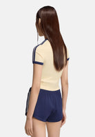 ADIDAS ORIGINALS T-shirt manica corta beige da donna con maniche corte e dettagli blu a contrasto KS7376 . ADIDAS ORIGINALS 