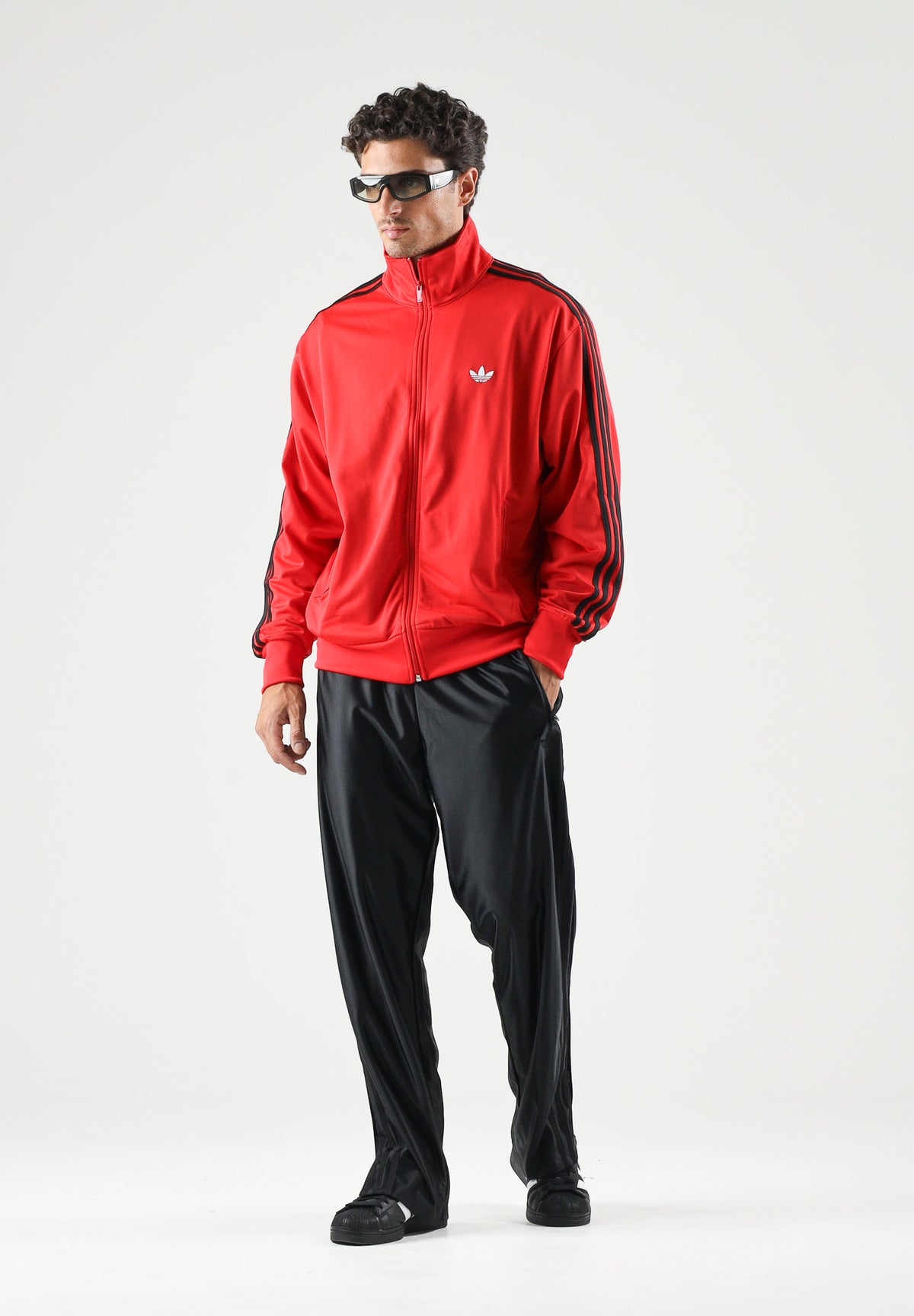 ADIDAS ORIGINALS  Felpa con zip  FIREBIRD, vivid red- rosso vivo, da uomo con strisce nere a contrasto<BR/> KS7461 . ADIDAS ORIGINALS 