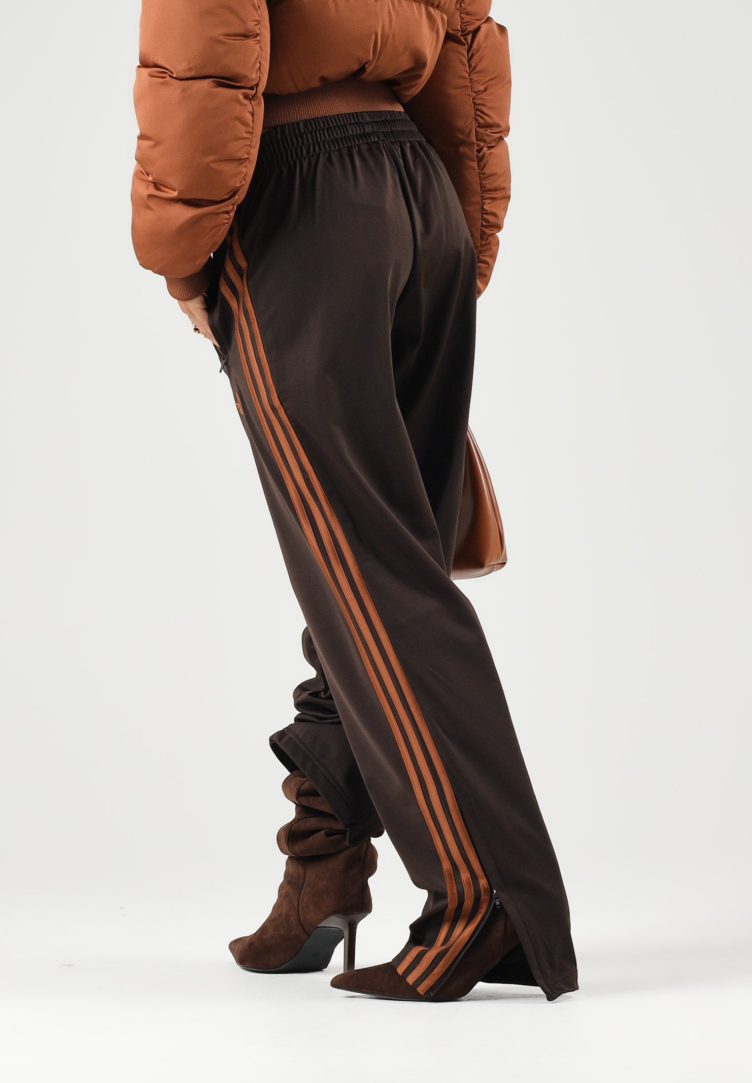 ADIDAS ORIGINALS Pantaloni FIREBIRD TRACK PANTS Aurora Coffee marrone da uomo KS7477 . ADIDAS ORIGINALS 