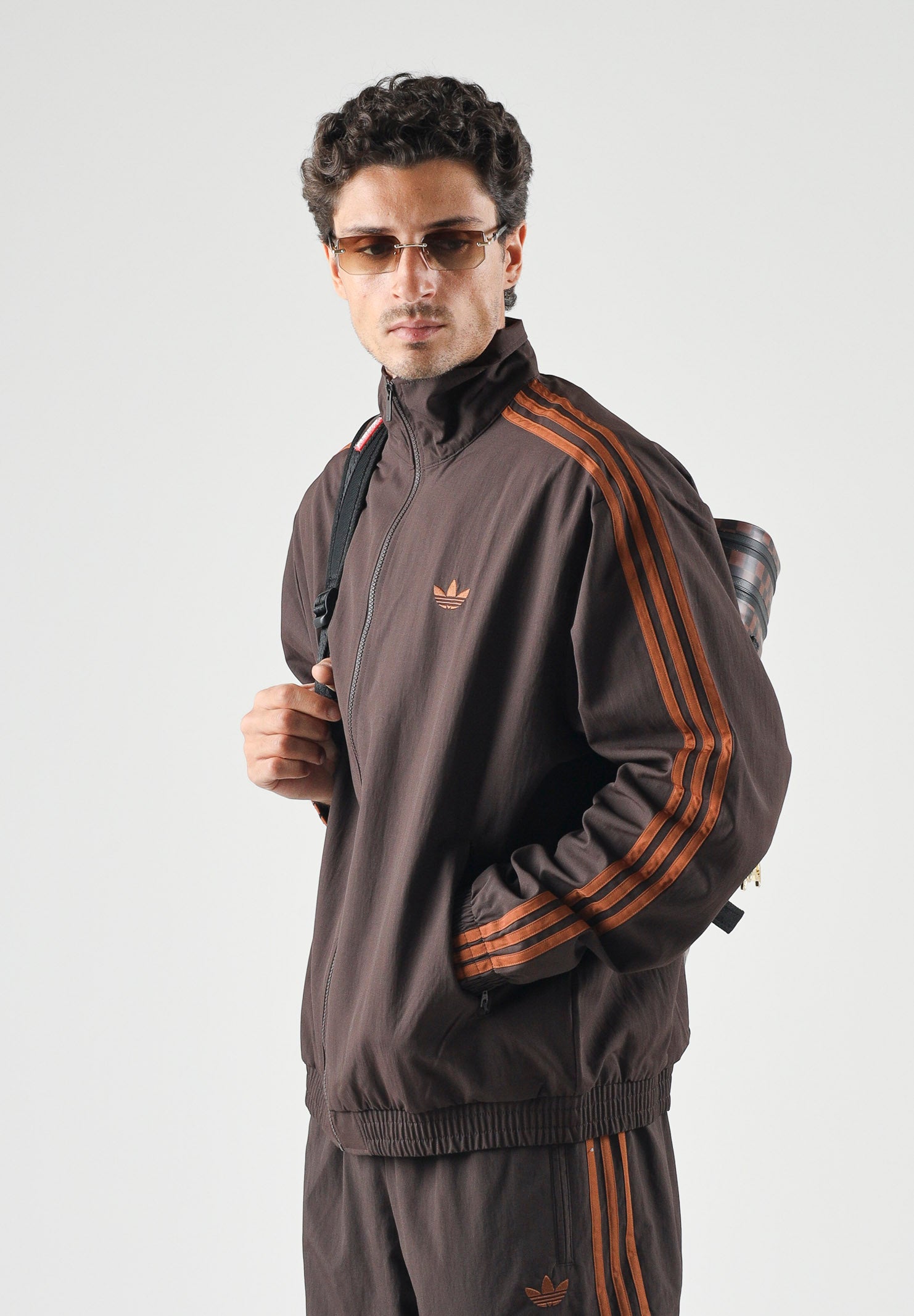 ADIDAS ORIGINALS Giacca FIREBIRD WOVEN T Aurora Coffee-marrone da uomo con logo Trefoil ricamato. KS7492 . ADIDAS ORIGINALS 