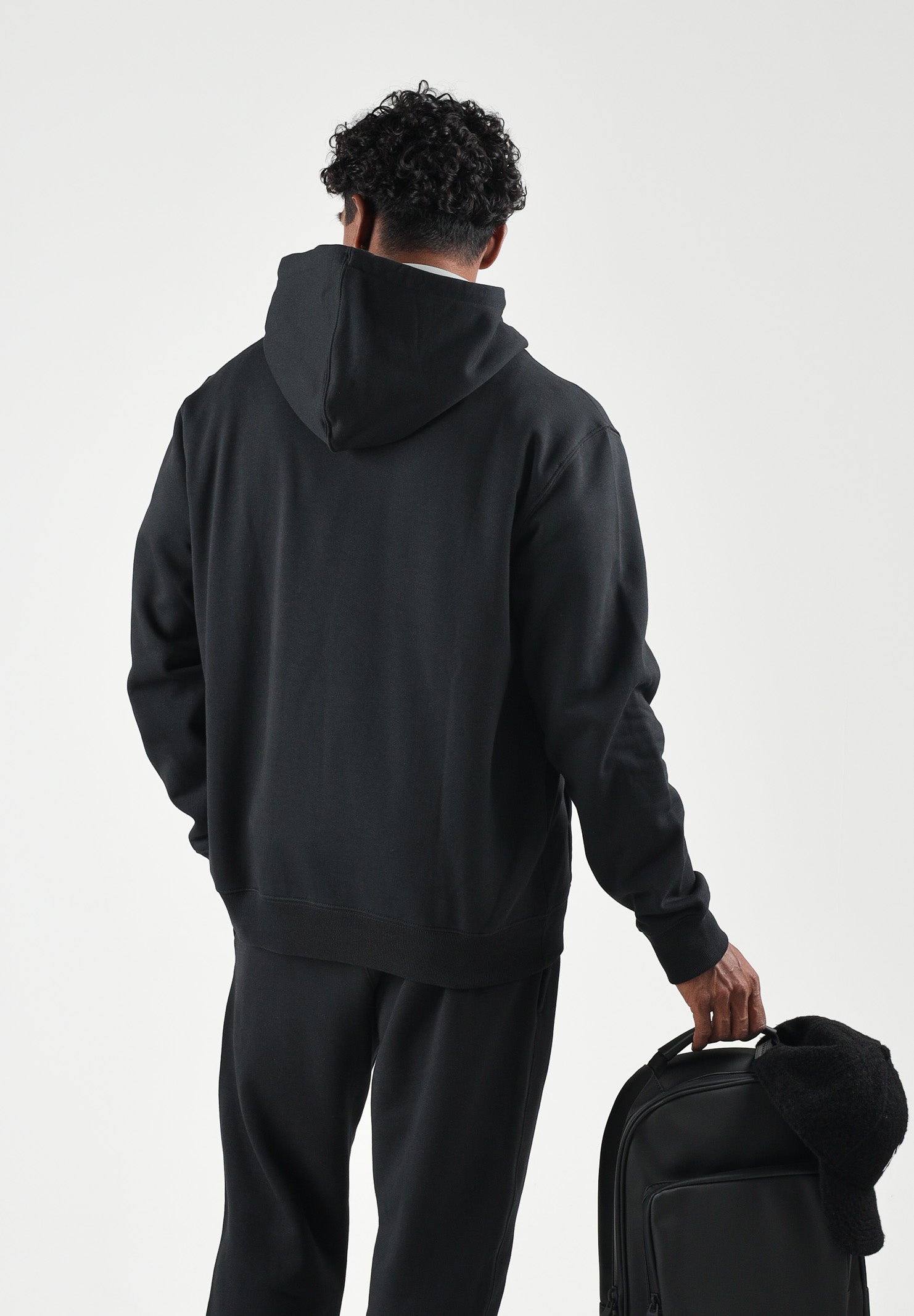 ADIDAS ORIGINALS Felpa cn cappuccio TREFOIL ESSENTIALS HOODIE nera da uomo  con logo iconico KS8920 . ADIDAS ORIGINALS 
