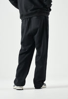 ADIDAS ORIGINALS  Pantaloni TREFOIL ESSENTIALS sportivi neri da uomo  con logo Trefoil tono su tono<BR/> KS8949 . ADIDAS ORIGINALS 
