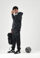 ADIDAS ORIGINALS Pantaloni TREFOIL ESSENTIALS PANTS nero da uomo in tinta unita KS8950 . ADIDAS ORIGINALS 