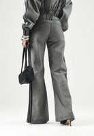 ADIDAS ORIGINALS Pantaloni in jeans WIDE LEG grigi per donna con vita elasticizzata e bande laterali. KS9213 . ADIDAS ORIGINALS 