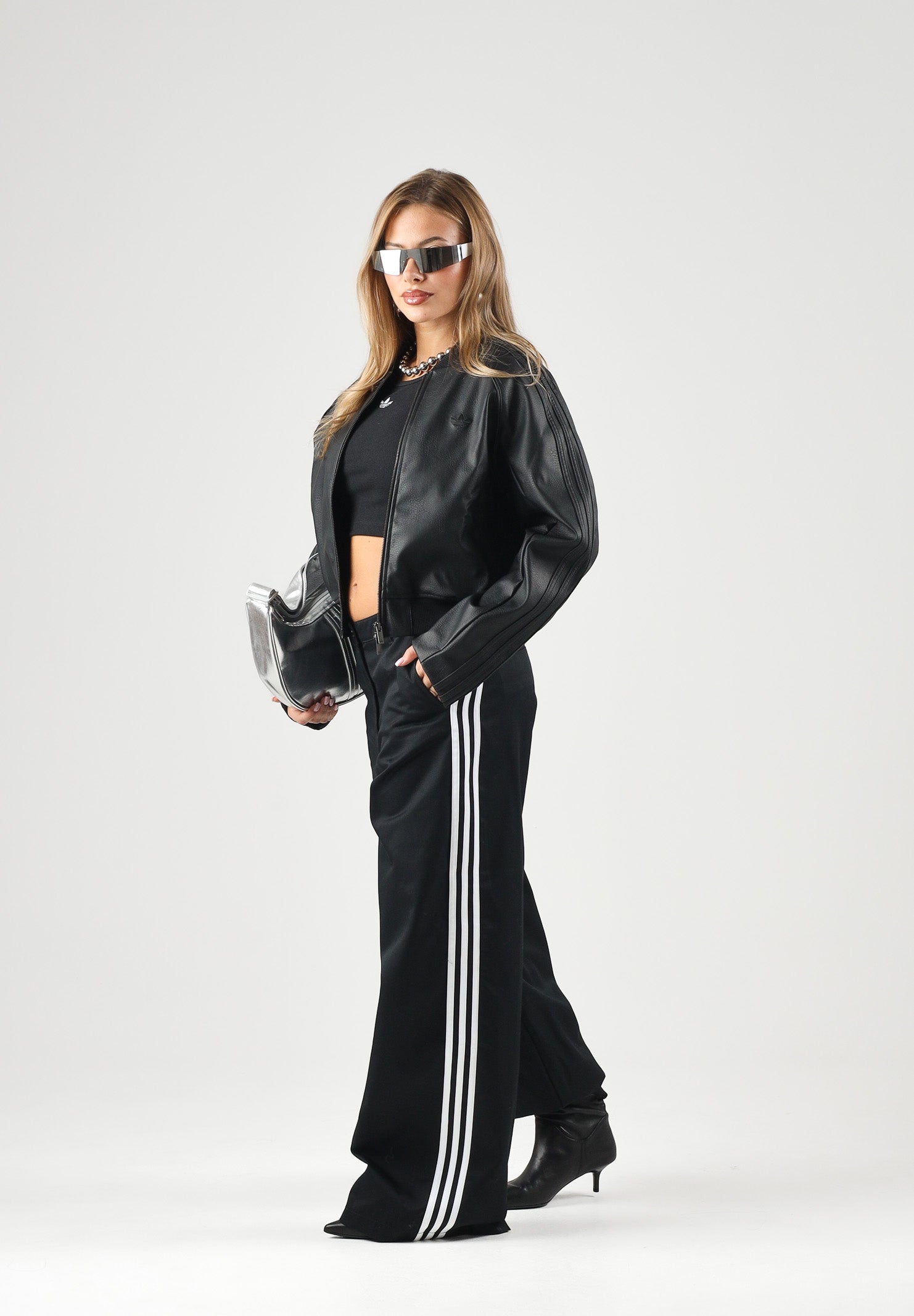 ADIDAS ORIGINALS Pantaloni TAILORED PANT neri da donna KS9370 . ADIDAS ORIGINALS 