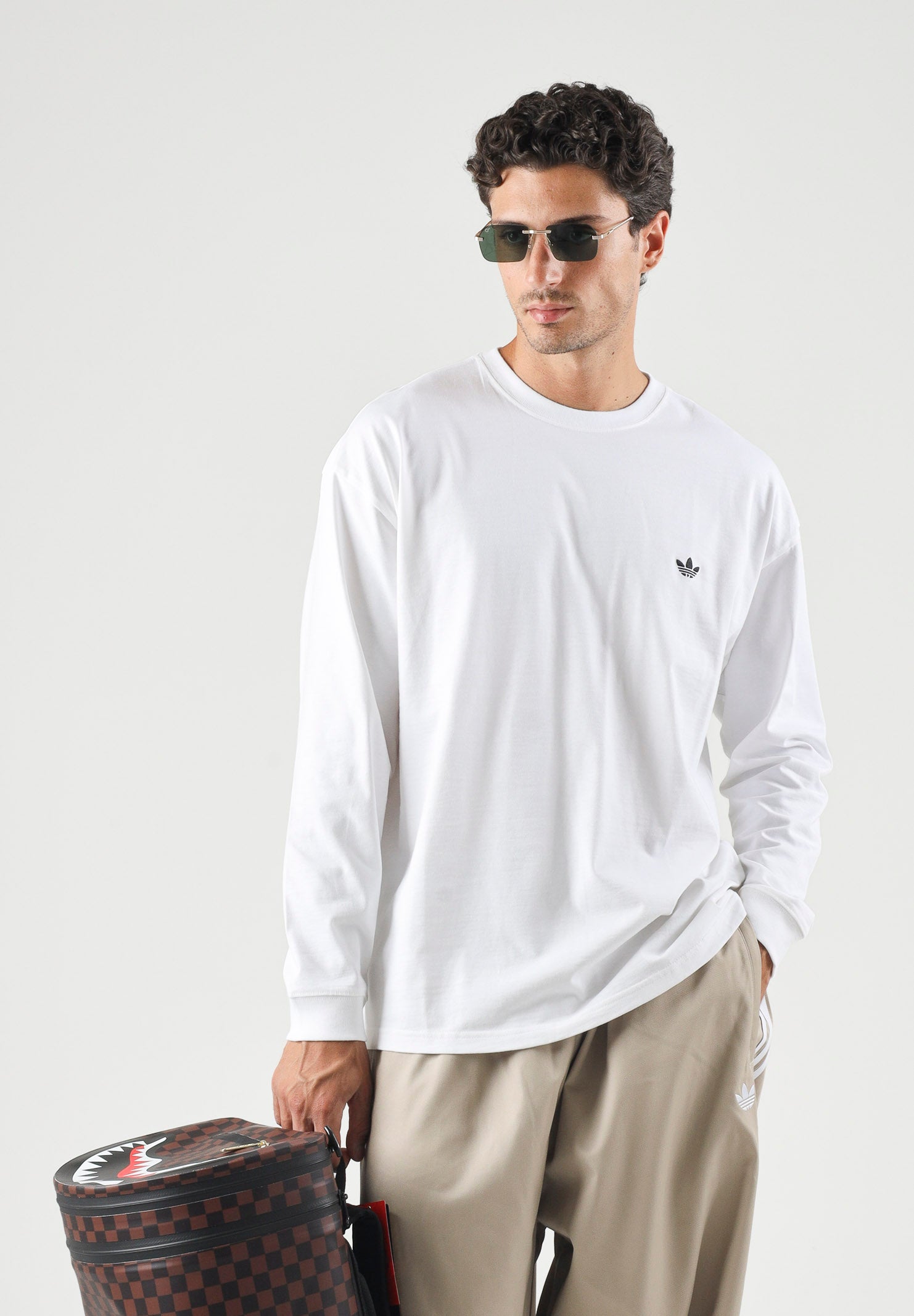 ADIDAS ORIGINALS T-shirt TREFOIL ESSENTIALS bianco da uomo con logo iconico KS9802 . ADIDAS ORIGINALS 