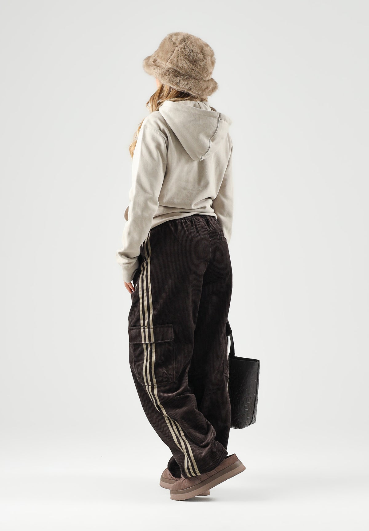 ADIDAS ORIGINALS Felpa con zip TREFOIL ESSENTIALS HOODIE Khaki Three, beige da uomo con cappuccio KS9805 . ADIDAS ORIGINALS 