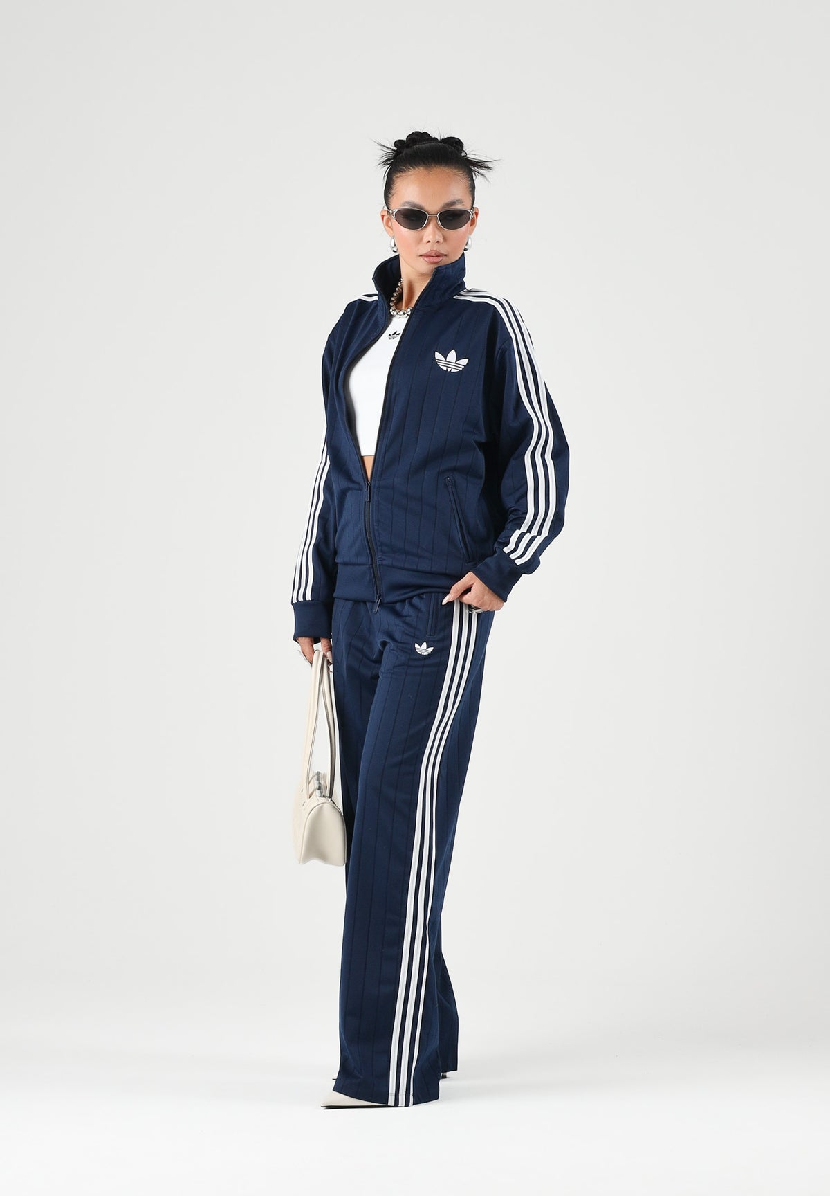 ADIDAS ORIGINALS Pantaloni FIREBIRD WIDE LEG blu da donna con gamba ampia e pieghe centrali stirate KS9976 . ADIDAS ORIGINALS 