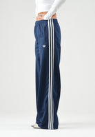 ADIDAS ORIGINALS Pantaloni FIREBIRD WIDE LEG blu da donna con gamba ampia e pieghe centrali stirate KS9976 . ADIDAS ORIGINALS 