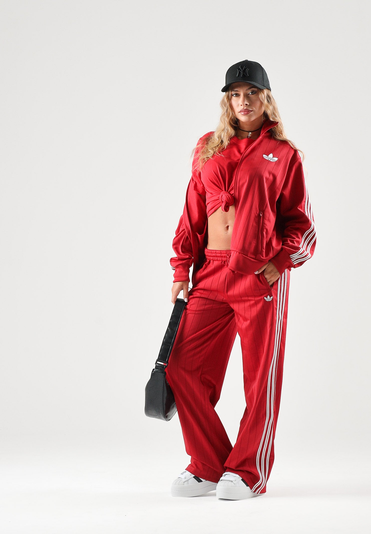 ADIDAS ORIGINALS Felpa PINSTRIPE con zip victory red, rossa e bianca, da donna KS9984 . ADIDAS ORIGINALS 