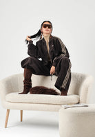 ADIDAS ORIGINALS Felpa con zip CORDUROY SST OVERSIZED marrone per uomo e donna con finitura in velluto KT0050 . ADIDAS ORIGINALS 