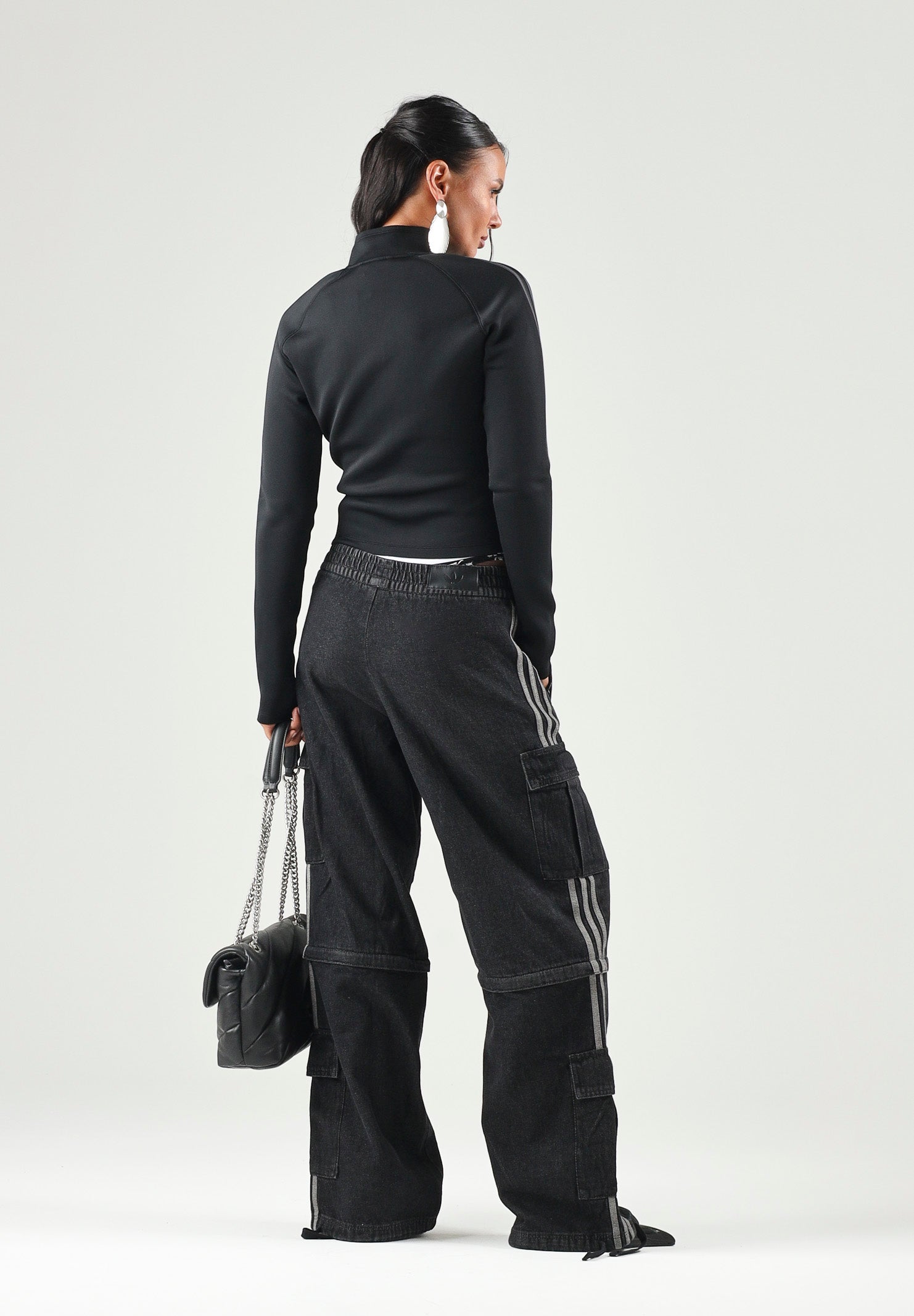 ADIDAS ORIGINALS Felpa con zip TRACK TOP SST 2.0 nera da donna a collo alto KT1780 . ADIDAS ORIGINALS 
