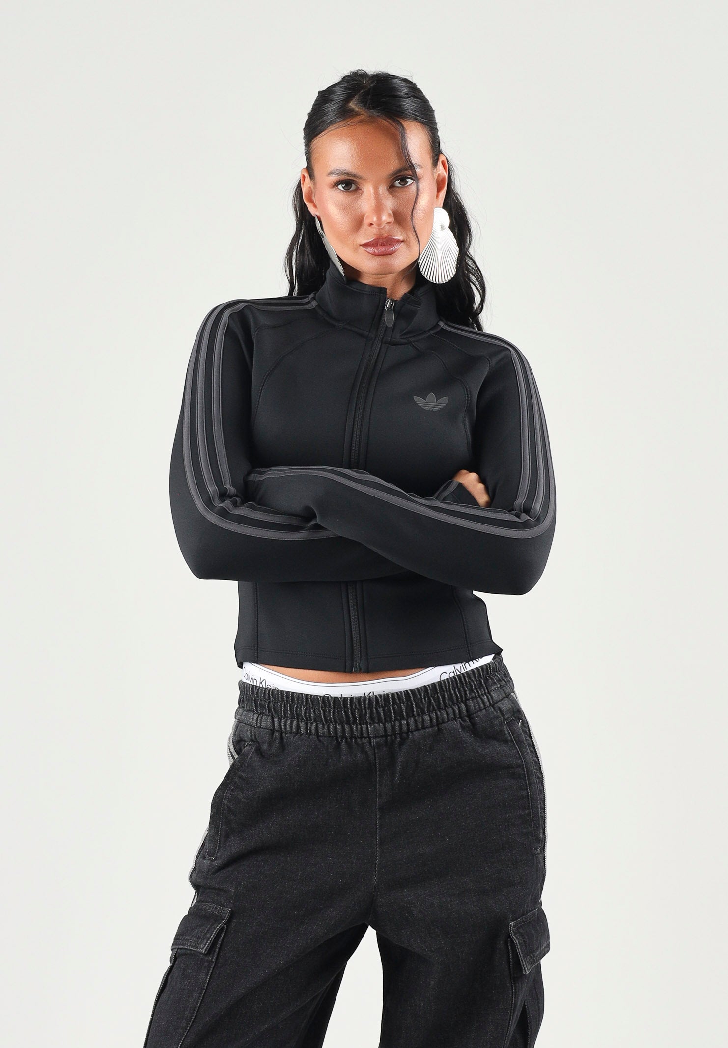 ADIDAS ORIGINALS Felpa con zip TRACK TOP SST 2.0 nera da donna a collo alto KT1780 . ADIDAS ORIGINALS 