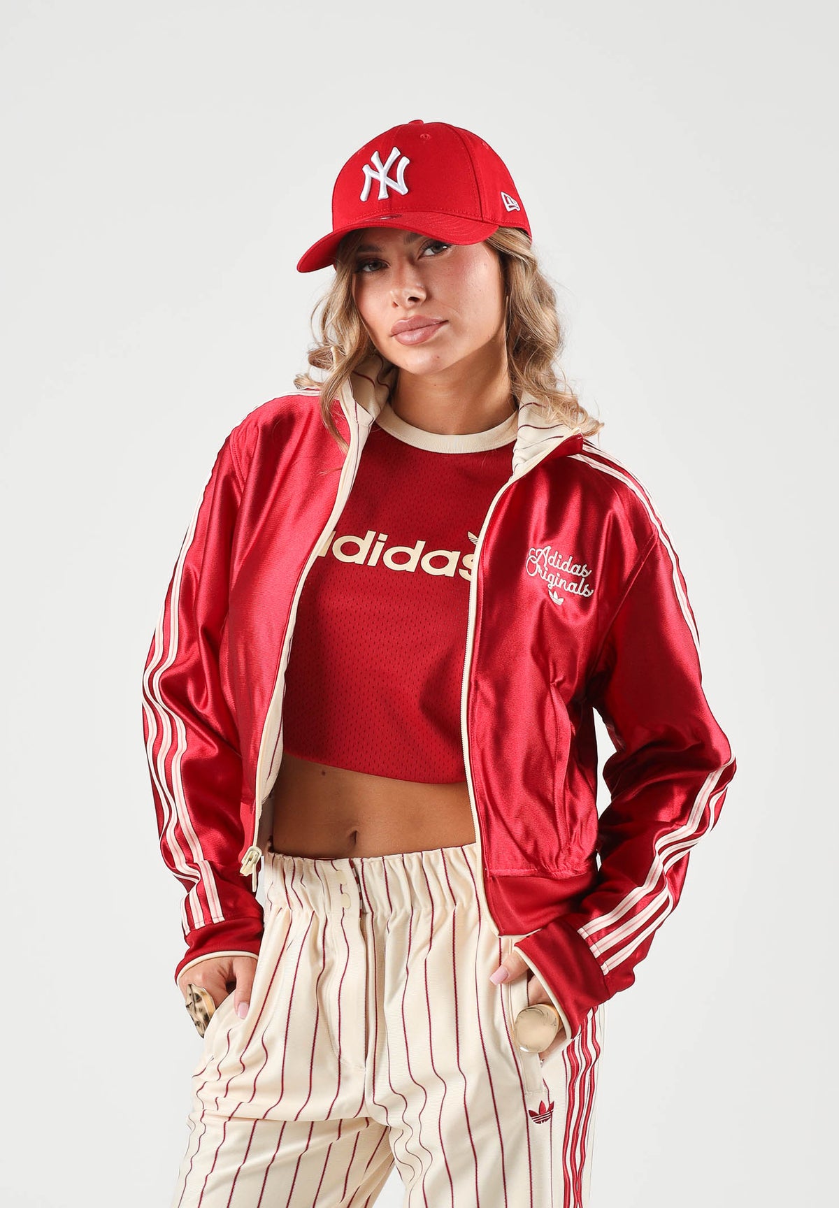 ADIDAS ORIGINALS Felpa con zip DOUBLE FACE FIREBIRD vaniglia-rossa da donna con 3-stripes iconiche KT1850 . ADIDAS ORIGINALS 