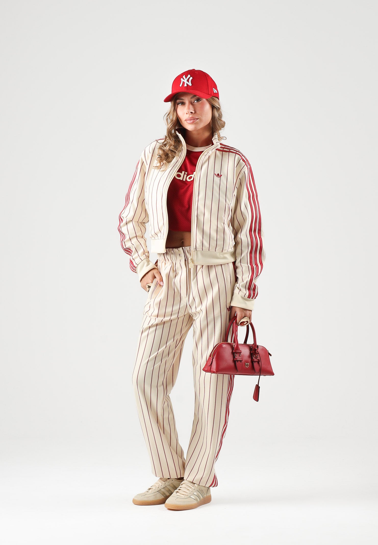 ADIDAS ORIGINALS Felpa con zip DOUBLE FACE FIREBIRD vaniglia-rossa da donna con 3-stripes iconiche KT1850 . ADIDAS ORIGINALS 