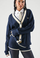 ADIDAS ORIGINALS Cardigan in maglia color navy-vaniglia da donna con lavorazione a trecce e profili a contrasto KT1859 . ADIDAS ORIGINALS 