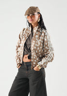 ADIDAS ORIGINALS Felpa ANIMAL PRINT FIREBIRD brown dessert beige  con motivo animalier  da donna KT2143 . ADIDAS ORIGINALS 