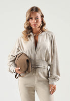 ADIDAS ORIGINALS Felpa con zip ADICOLOR CLASSICS CROPPED  khath-beige da donna con taglio corto KT2228 . ADIDAS ORIGINALS 