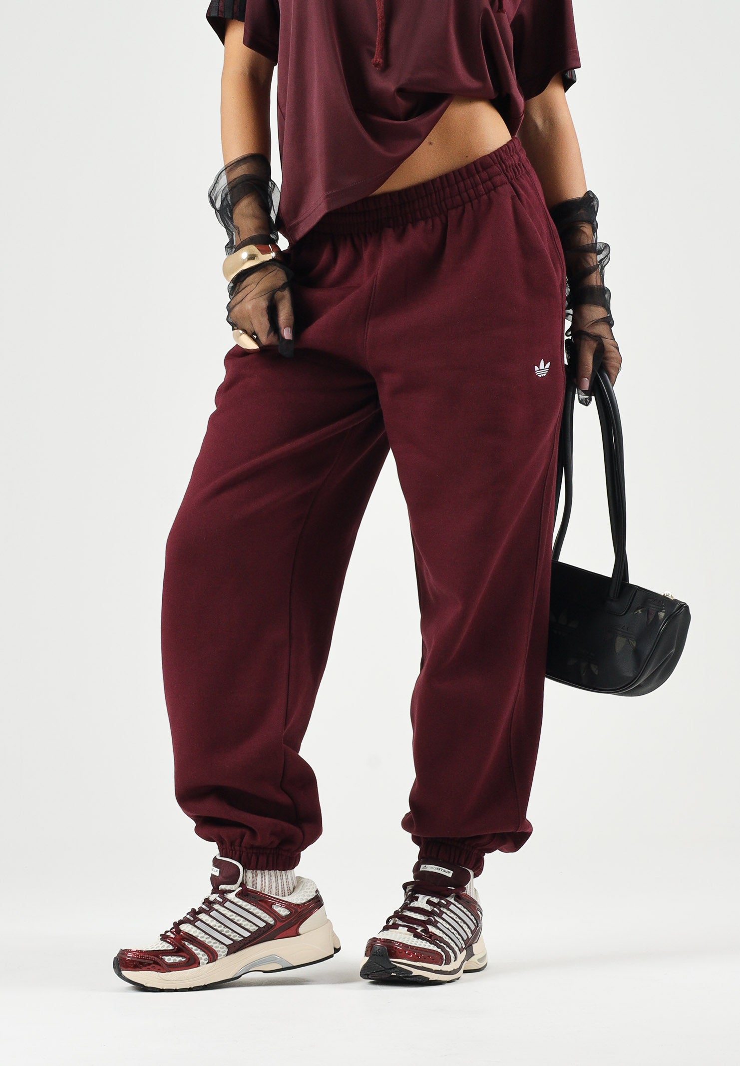 ADIDAS ORIGINALS Pantaloni ESSENTIALS LOOSE FLEECE marron-bordeaux, da donna<BR/> KT2265 . ADIDAS ORIGINALS 