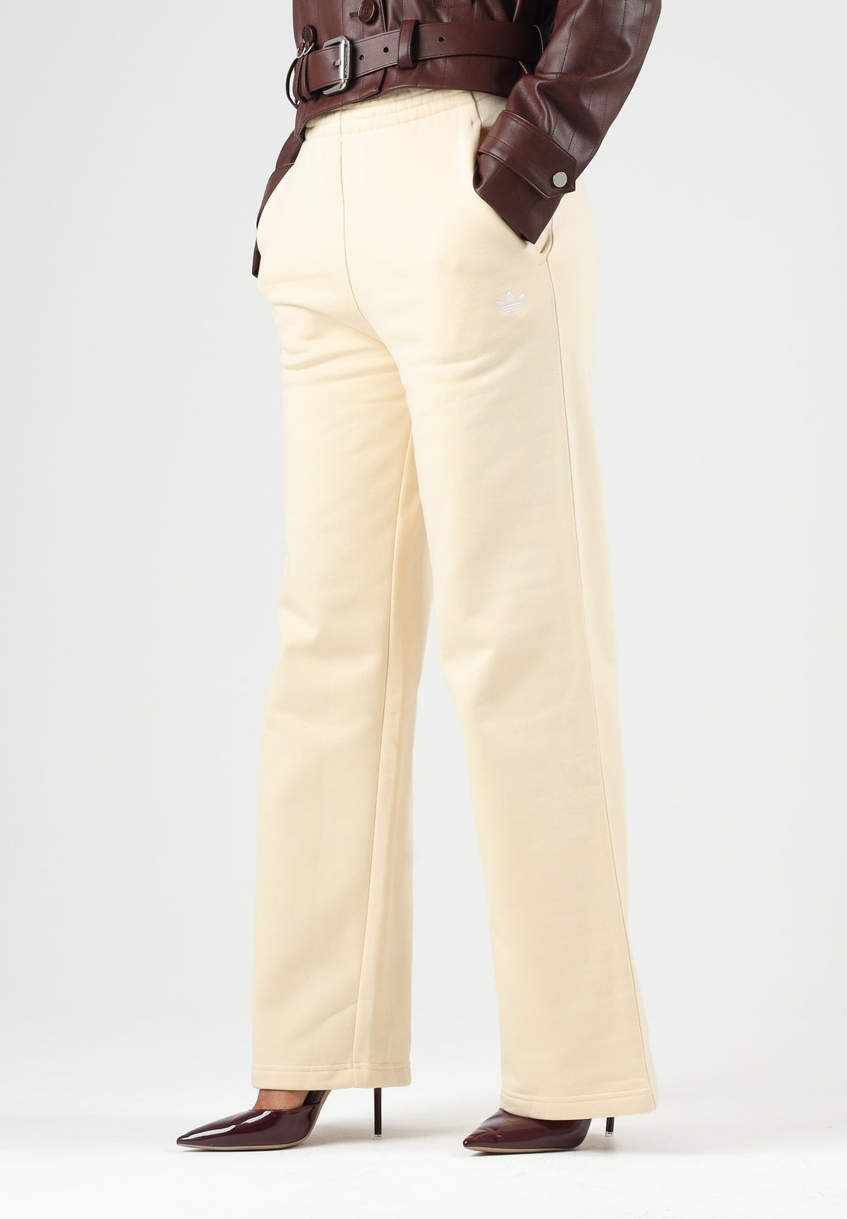 ADIDAS ORIGINALS Pantaloni WIDE LEG yellow per uomo e donna con design ampio e vita comoda elasticizzata. KT2281 . ADIDAS ORIGINALS 