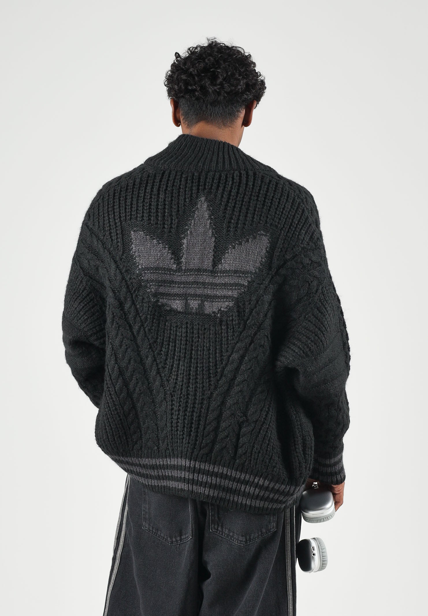 ADIDAS ORIGINALS Cardigan con zip TRACK TOP nero per uomo e donna con  lavorazione a trecce. KT2289 . ADIDAS ORIGINALS 