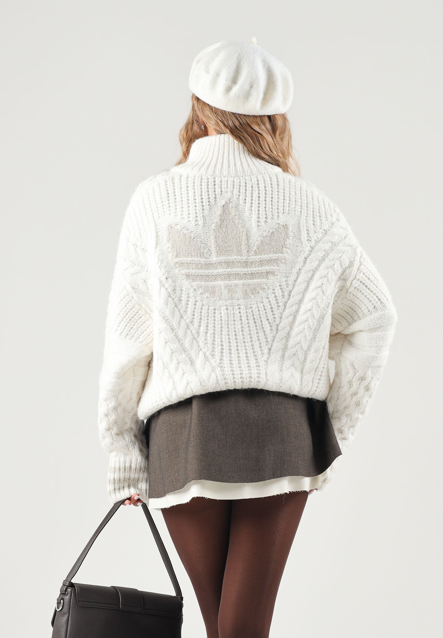 ADIDAS ORIGINALS Cardigan con zip CABLE KNIT TRACK TOP bianca per uomo e donna con  lavorazione a trecce. KT2290 . ADIDAS ORIGINALS 