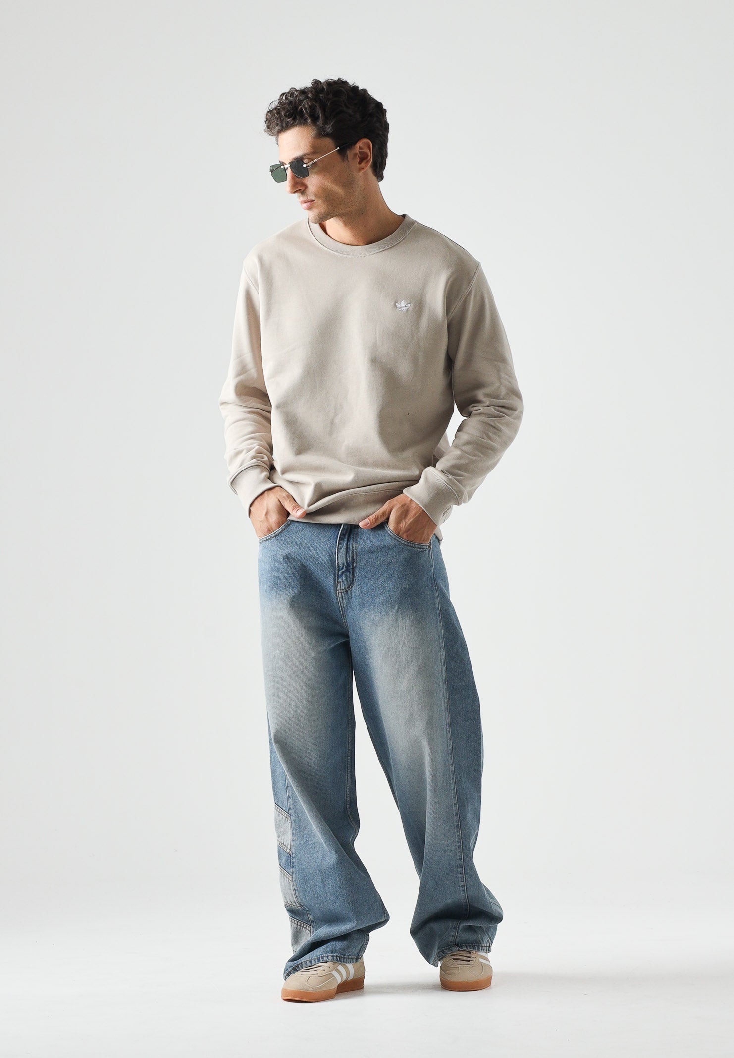 ADIDAS ORIGINALS Felpa TREFOIL ESSENTIALS CREW, colore KHAKI beige chiaro da uomo KT2451 . ADIDAS ORIGINALS 