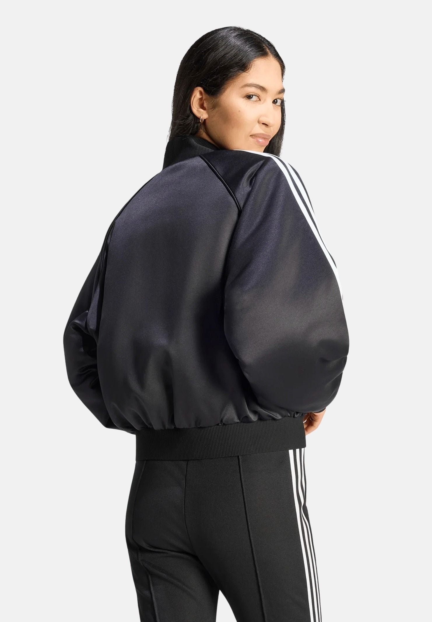 ADIDAS ORIGINALS Giubbotto SATIN SST BOMBER JACKET Black / White / Grey Three, nero, donna. KT2648 . ADIDAS ORIGINALS 