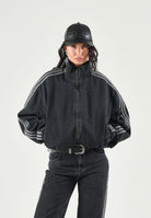 ADIDAS ORIGINALS Giubbotto di jeans denim-nero per uomo e donna con iconiche 3-stripes<BR/> KT4233 . ADIDAS ORIGINALS 