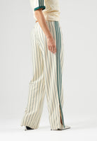 ADIDAS ORIGINALS Pantaloni FIREBIRD PINSTRIPES beige e verde per uomo e donna con iconiche 3-Stripes laterali. KT4300 . ADIDAS ORIGINALS 