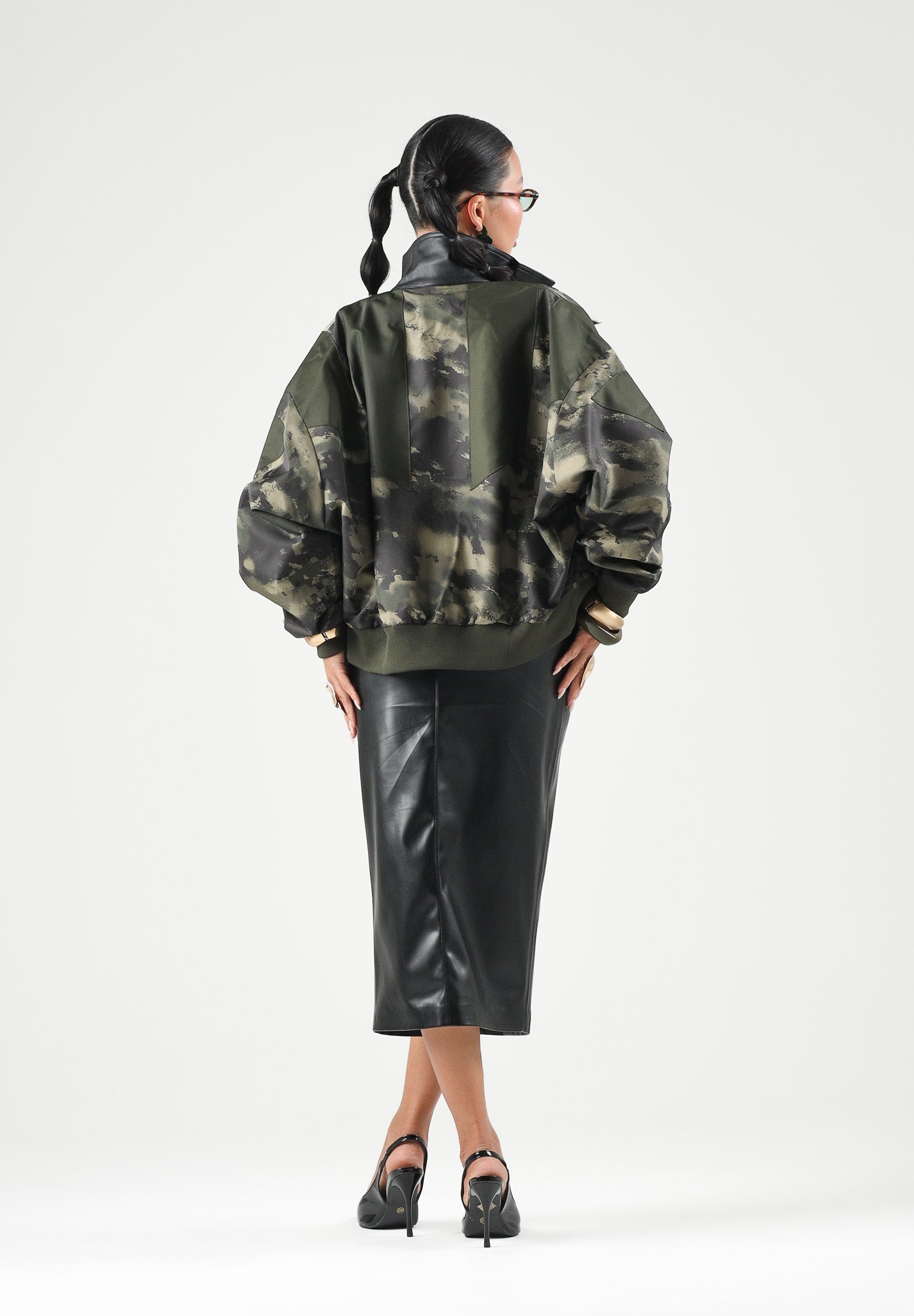 ADIDAS ORIGINALS Bomber-giacca EQT AOP BOMBER verde militare da donna con fantasia camouflage KT4701 . ADIDAS ORIGINALS 